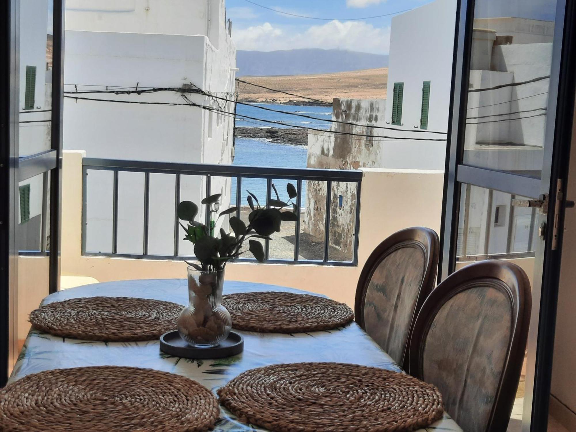 Апартаменти Balcon De Caleta Caleta de Caballo Екстер'єр фото