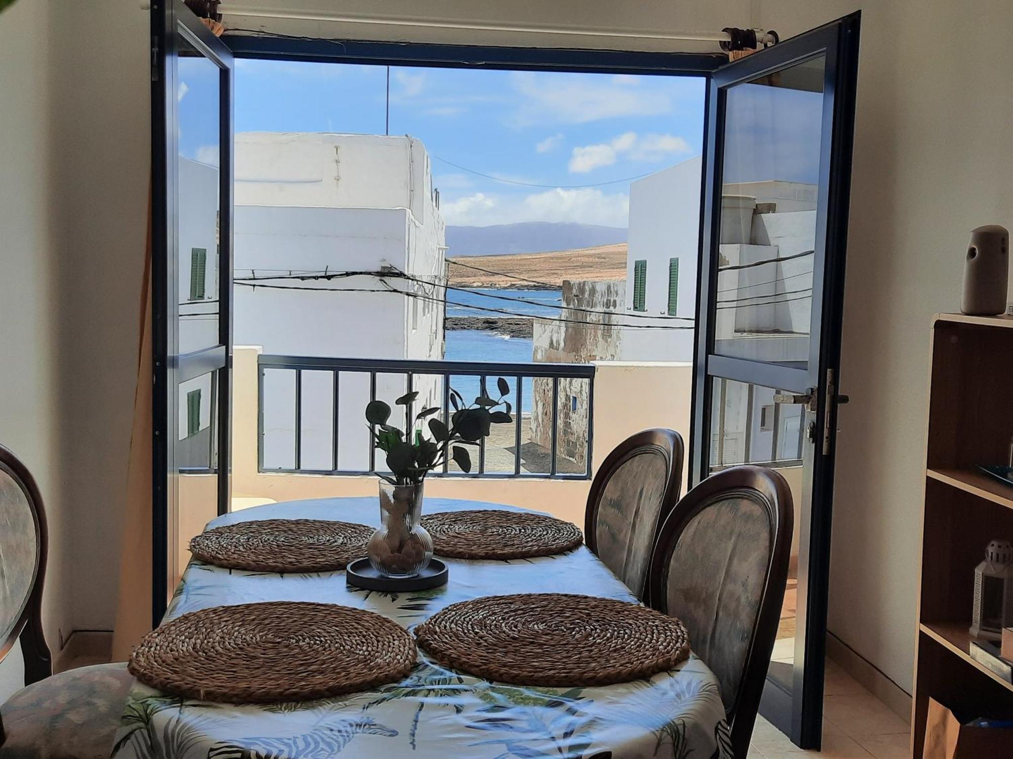 Апартаменти Balcon De Caleta Caleta de Caballo Екстер'єр фото