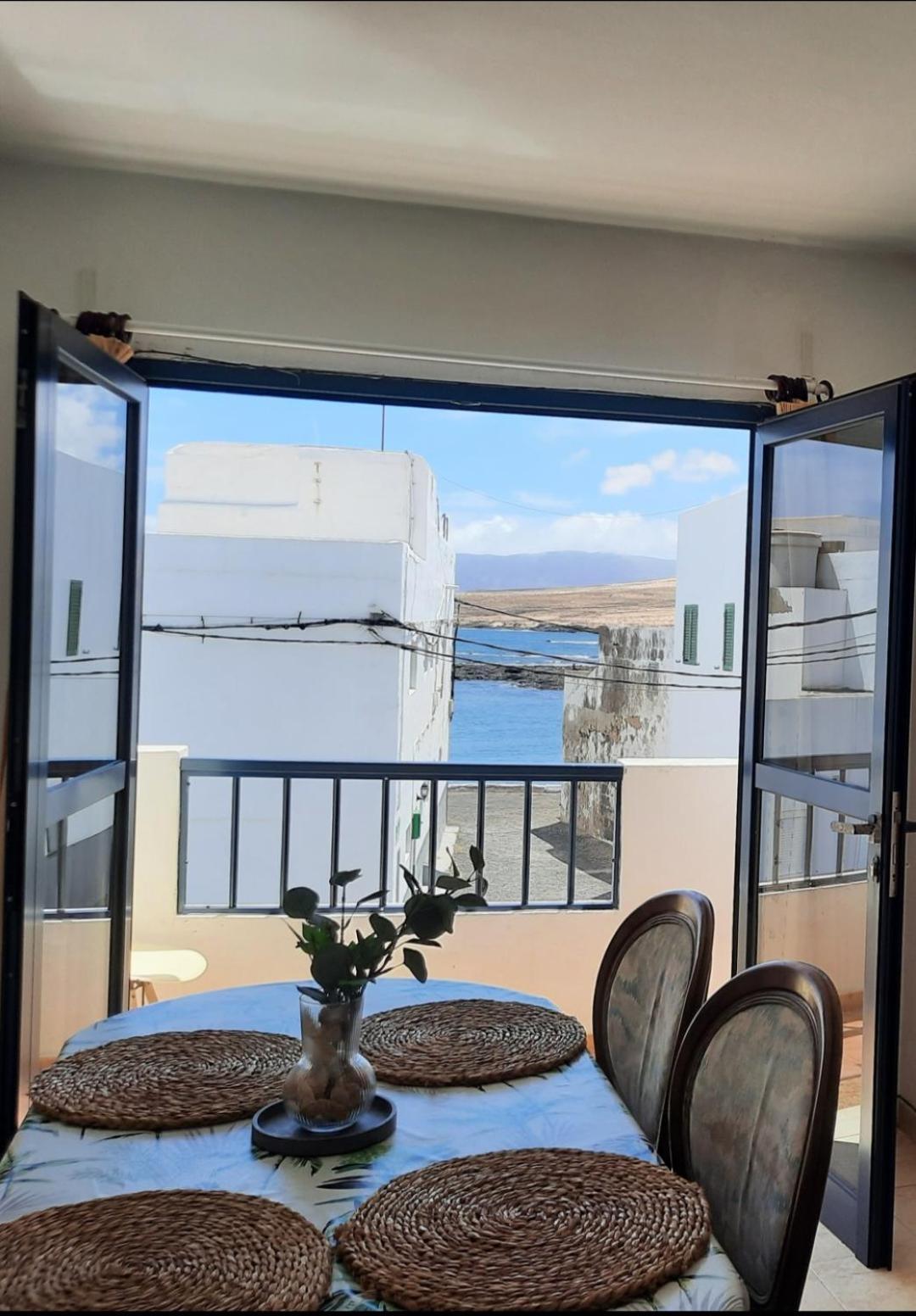 Апартаменти Balcon De Caleta Caleta de Caballo Екстер'єр фото